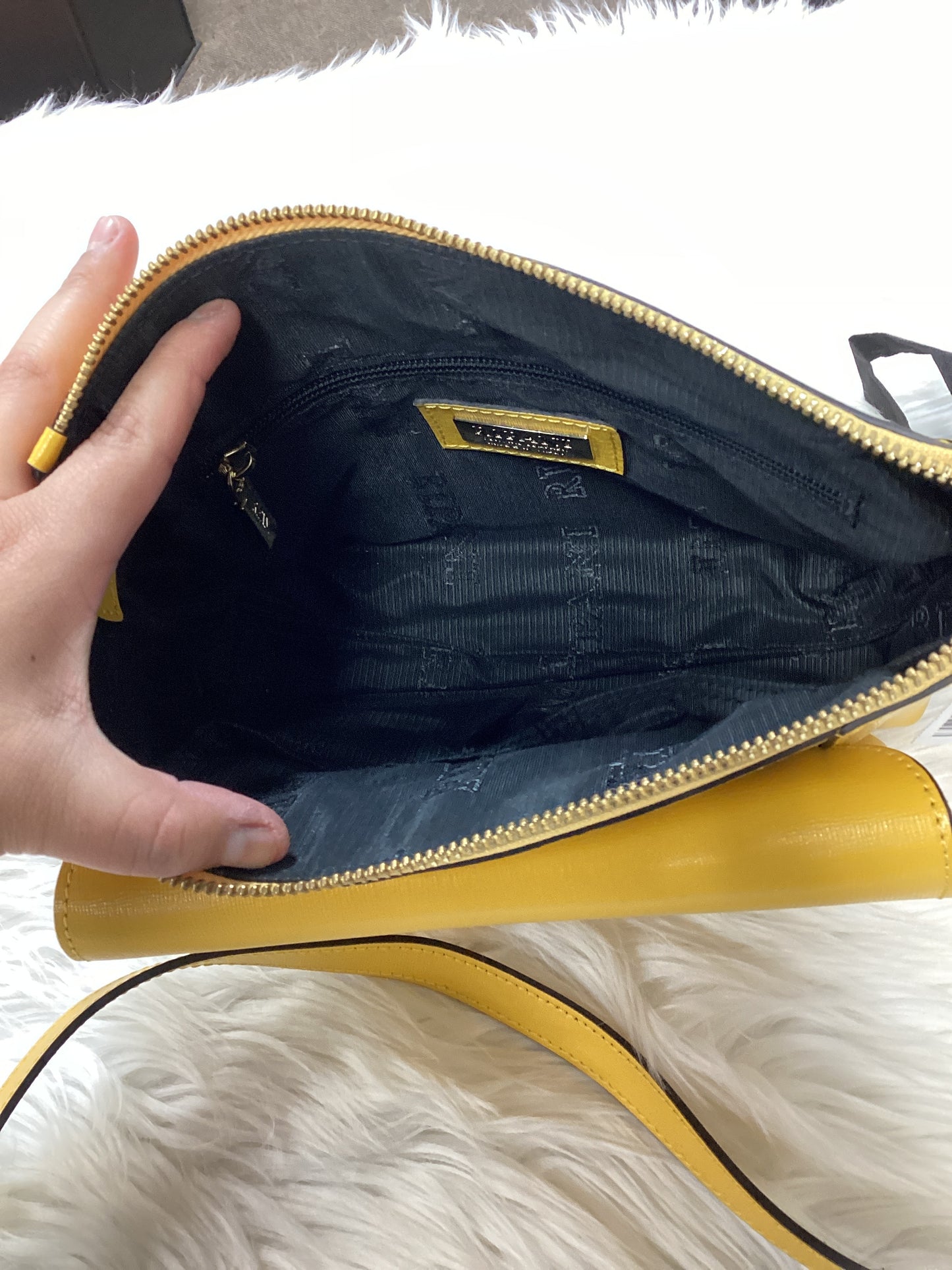 Handbag Leather By Cma In Yellow, Size:Medium