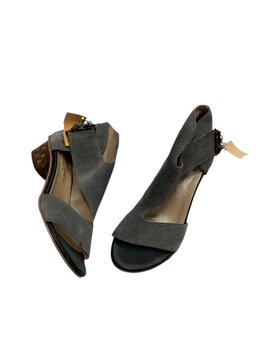 Sandals Heels Block By Cmc In Grey, Size:7.5