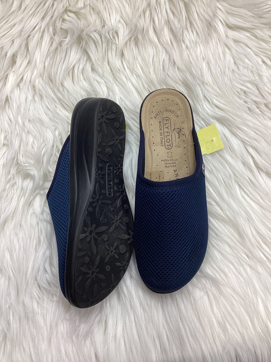 Shoes Flats By Cmc In Navy, Size:6.5