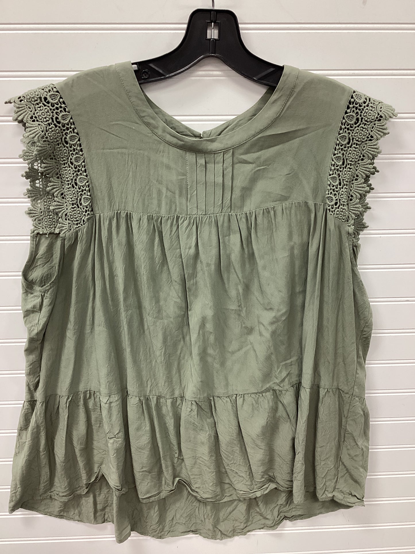 Top Sleeveless By Dr2 In Green, Size:2X