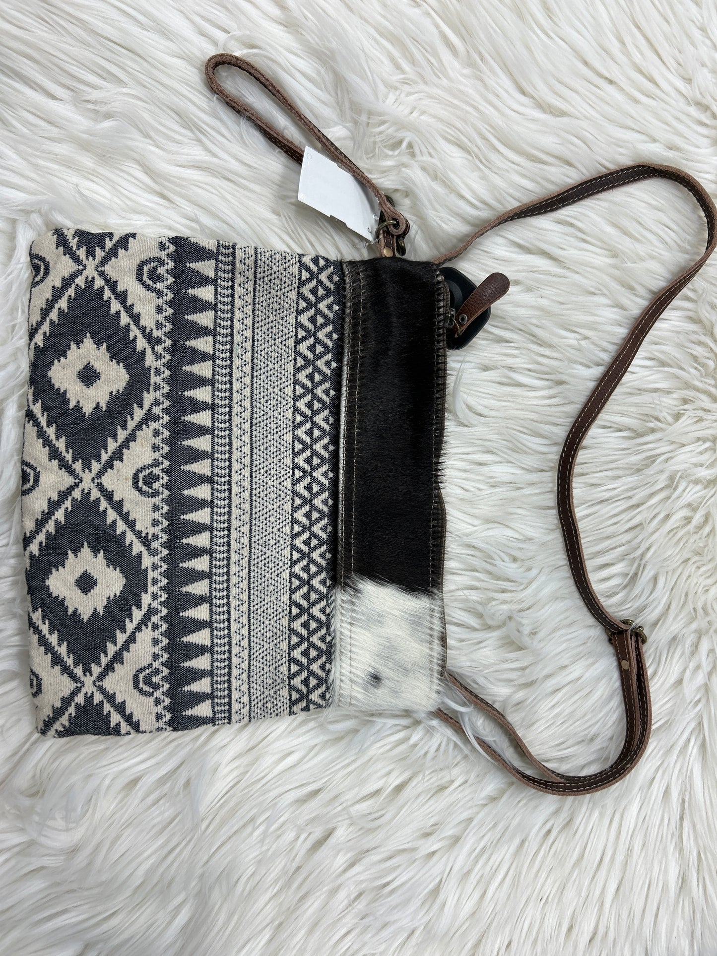 Crossbody By Myra In Grey & White, Size:Small