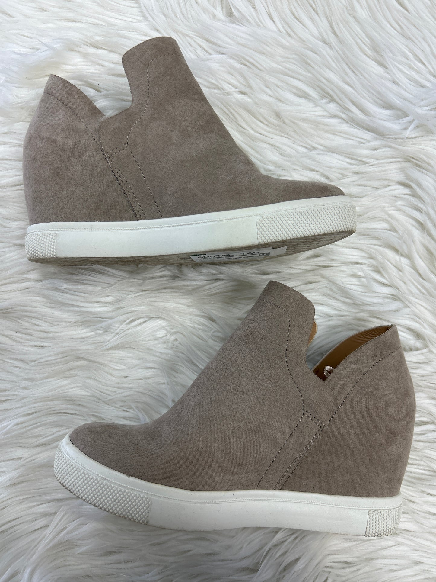 Shoes Sneakers By Express In Brown, Size:8