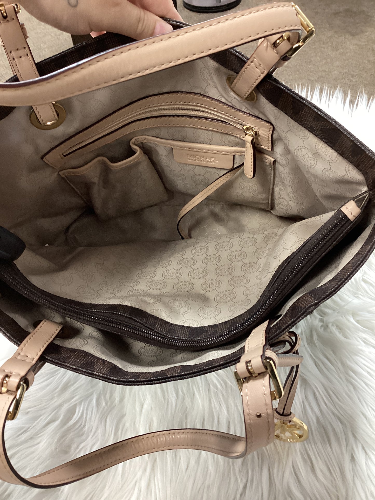 Handbag Designer By Michael Kors In Brown, Size:Large