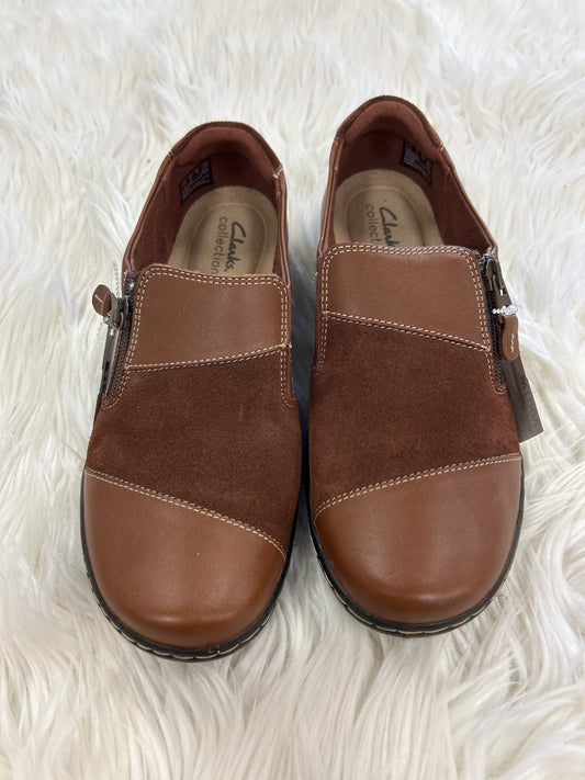 Shoes Flats By Clarks In Brown, Size:8