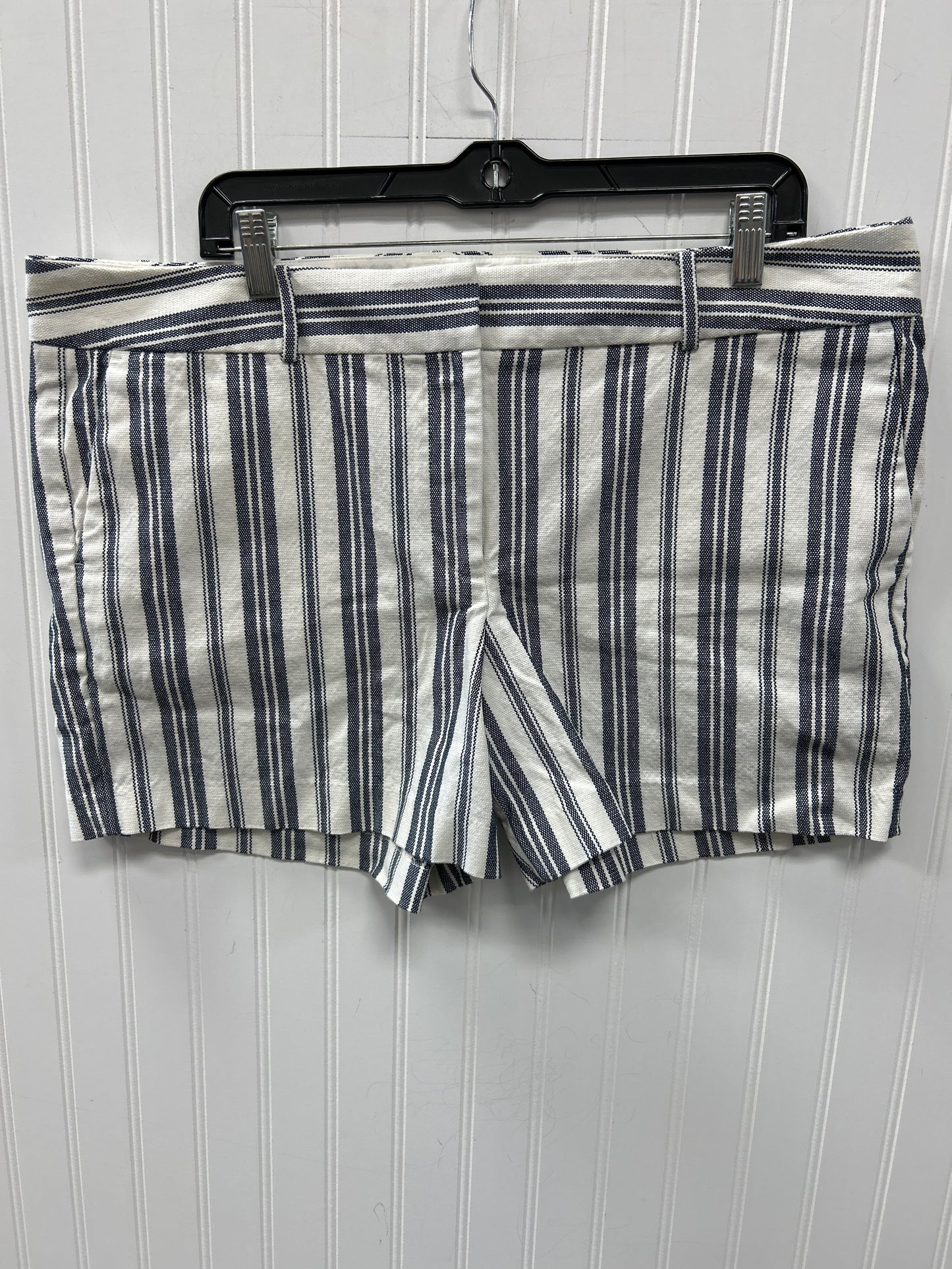 Shorts By Ann Taylor In Blue & White, Size:16