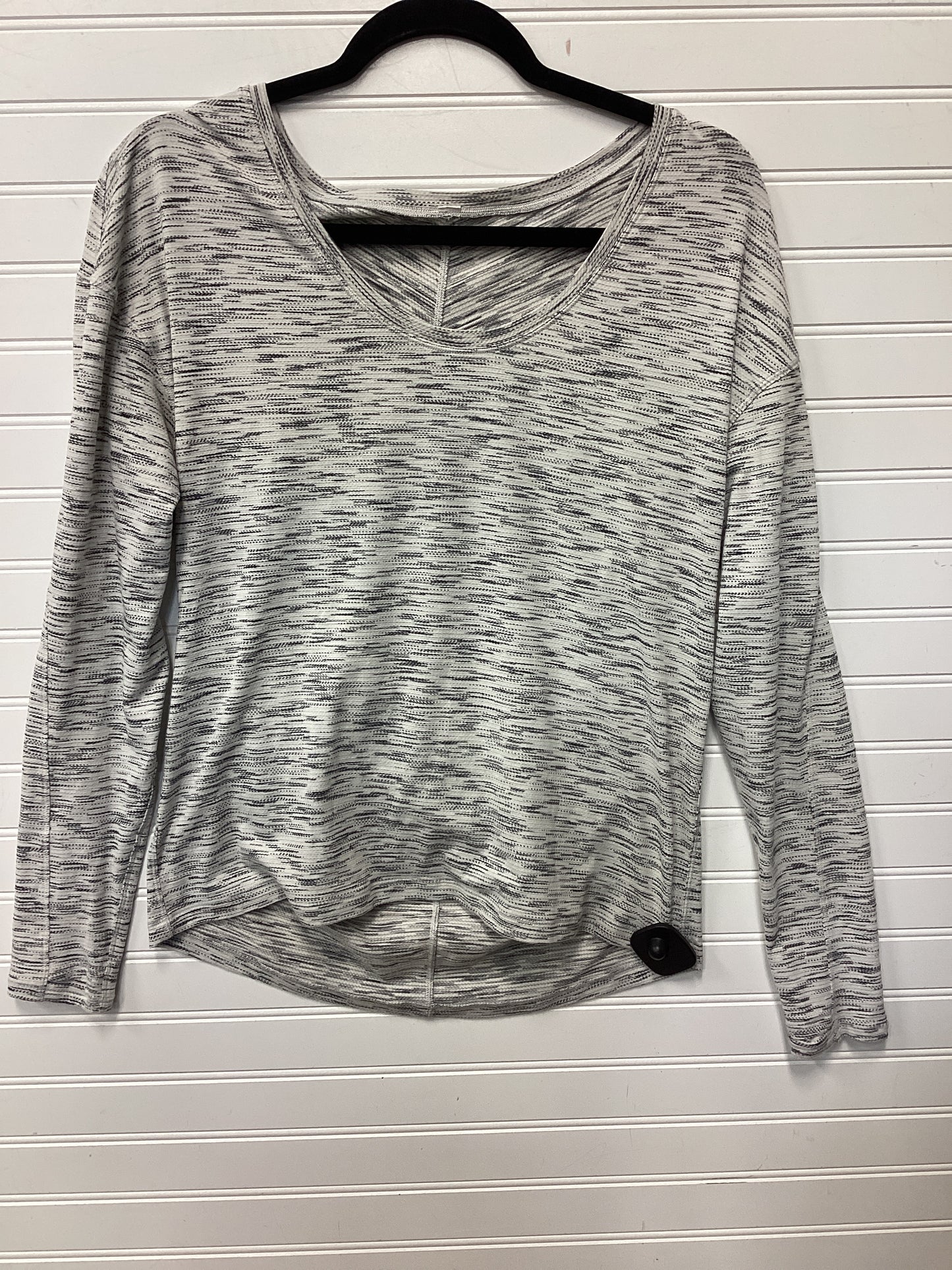 Athletic Top Ls Crewneck By Lululemon In Grey, Size:M