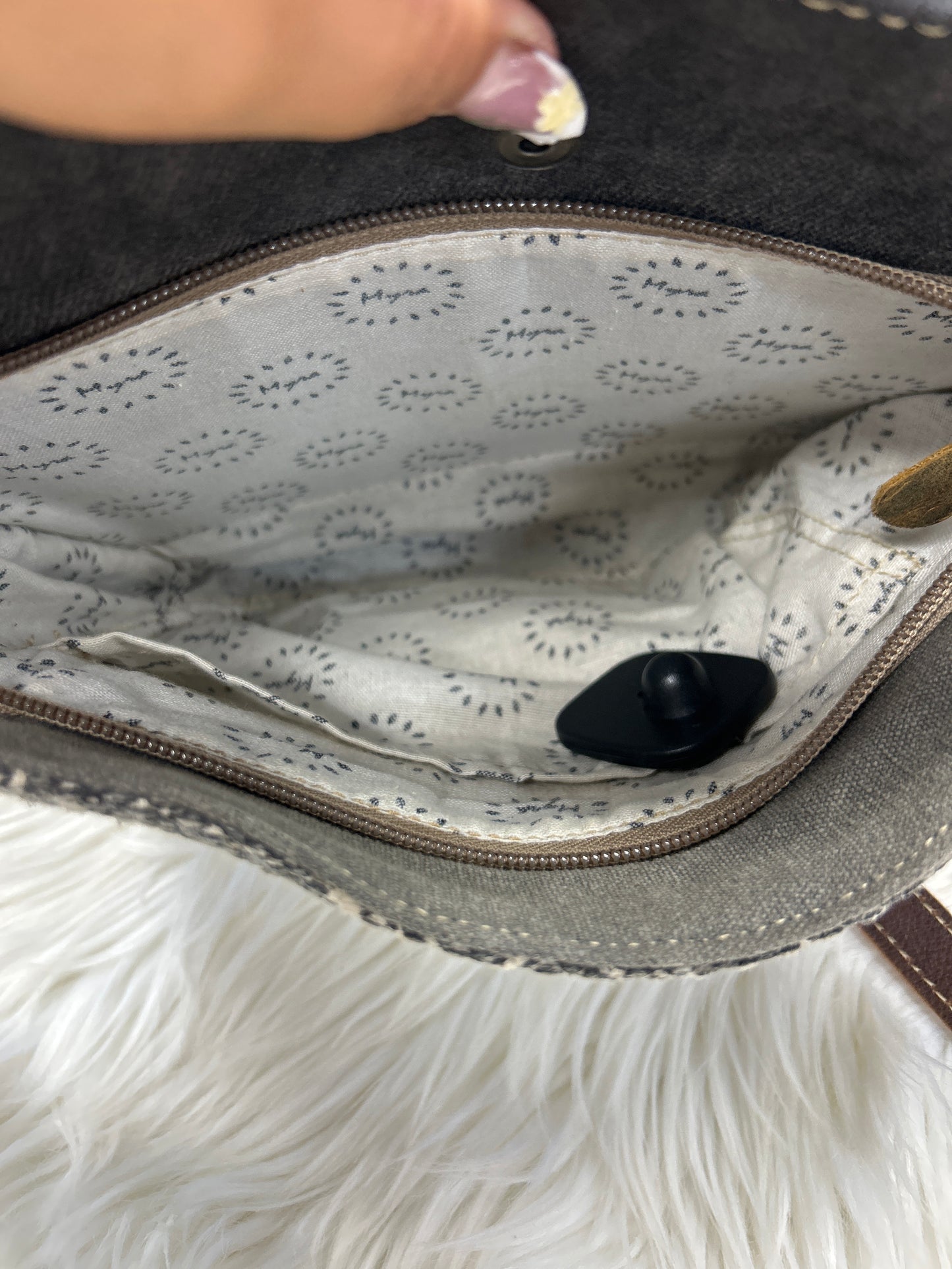Crossbody By Myra In Grey, Size:Medium