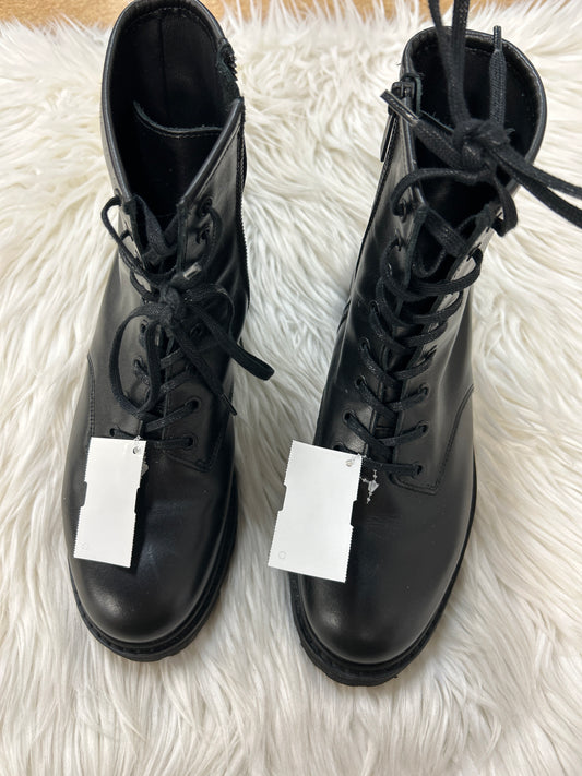 Boots Ankle Flats By Clothes Mentor In Black, Size:8.5
