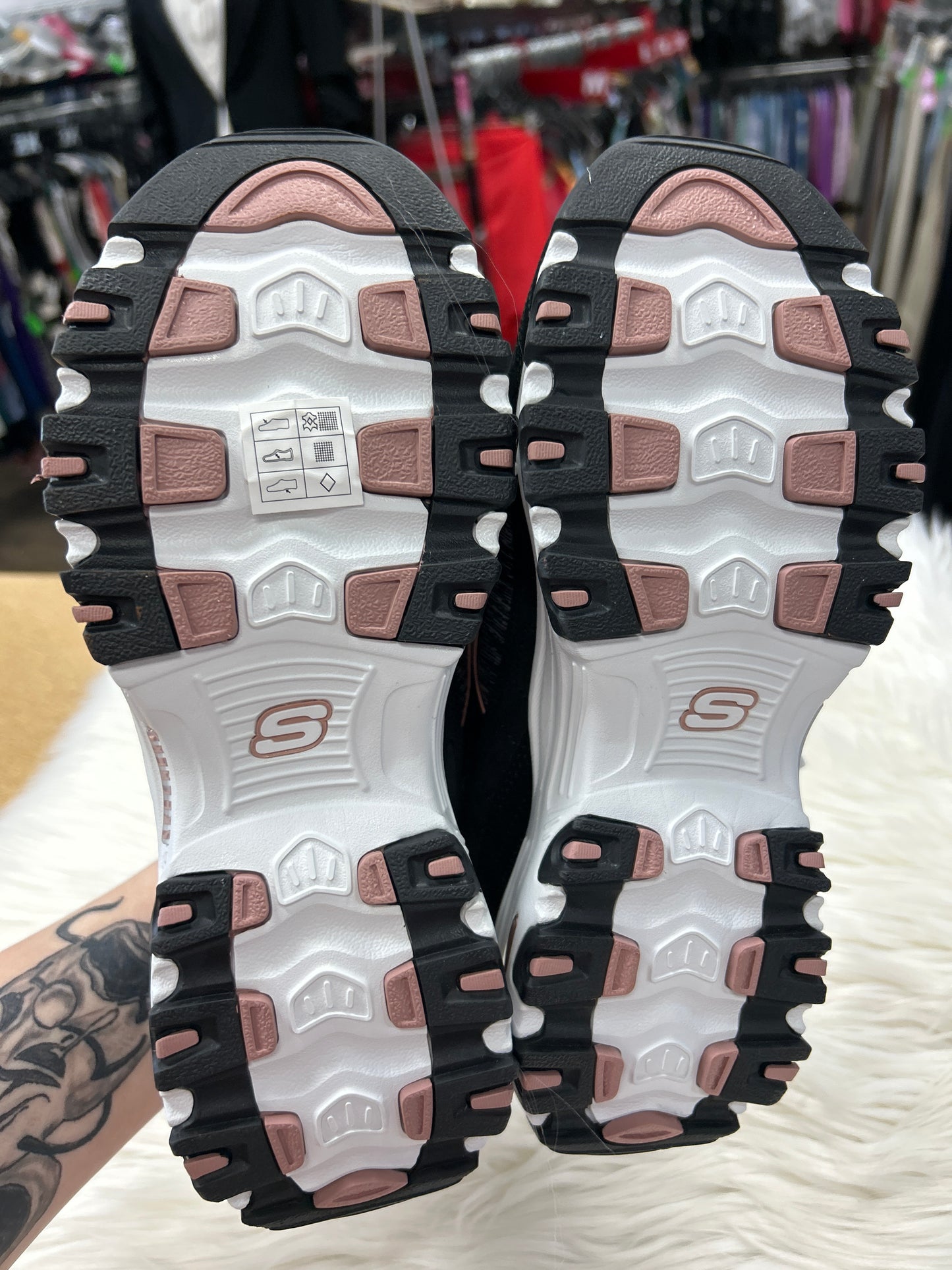 Shoes Athletic By Skechers In Black, Size:8 NEW