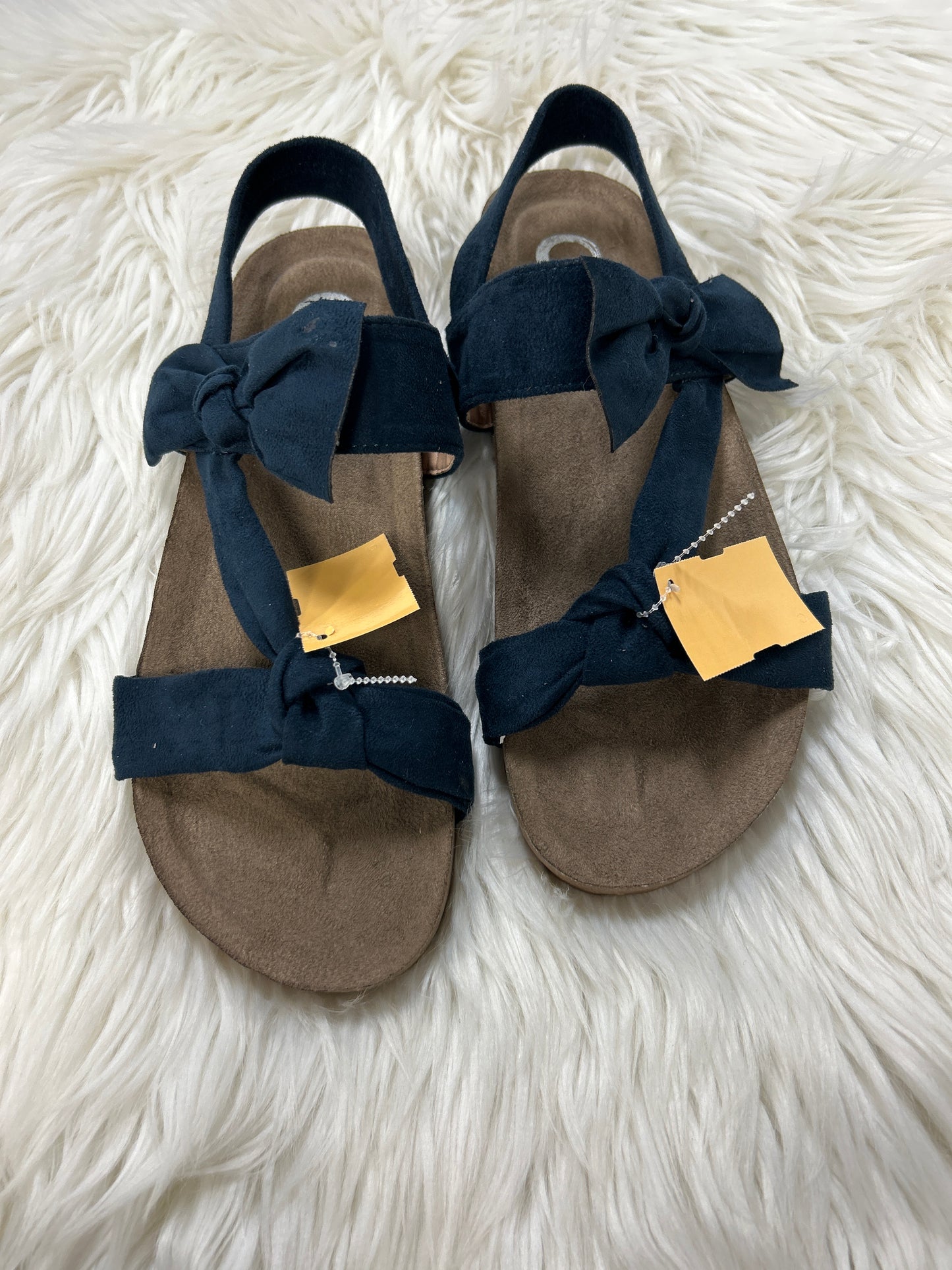 Sandals Flats By Clothes Mentor In Blue, Size:9