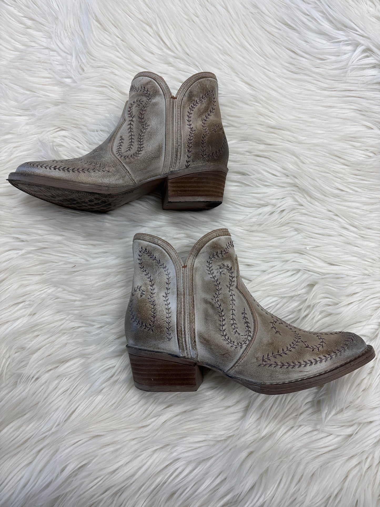Boots Ankle Heels By Cmc In Brown, Size:7.5