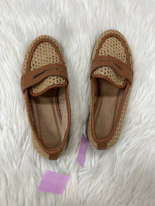 Shoes Flats By Universal Thread In Bronze, Size:7