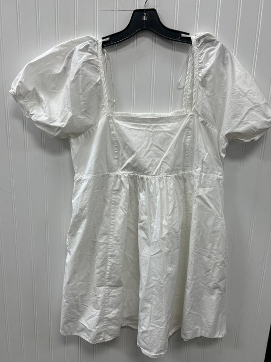 Dress Casual Short By Draper James In White, Size:L