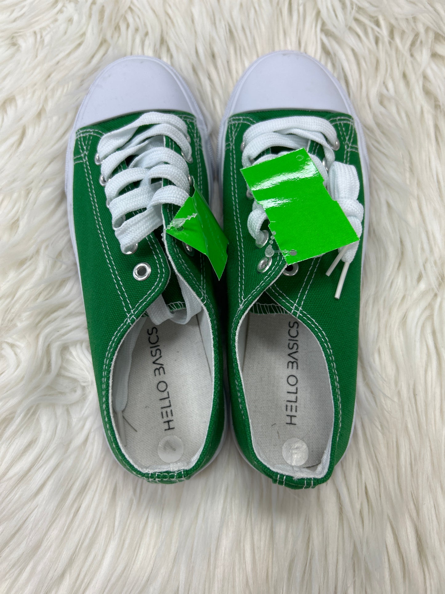 Shoes Sneakers By Clothes Mentor In Green, Size:7