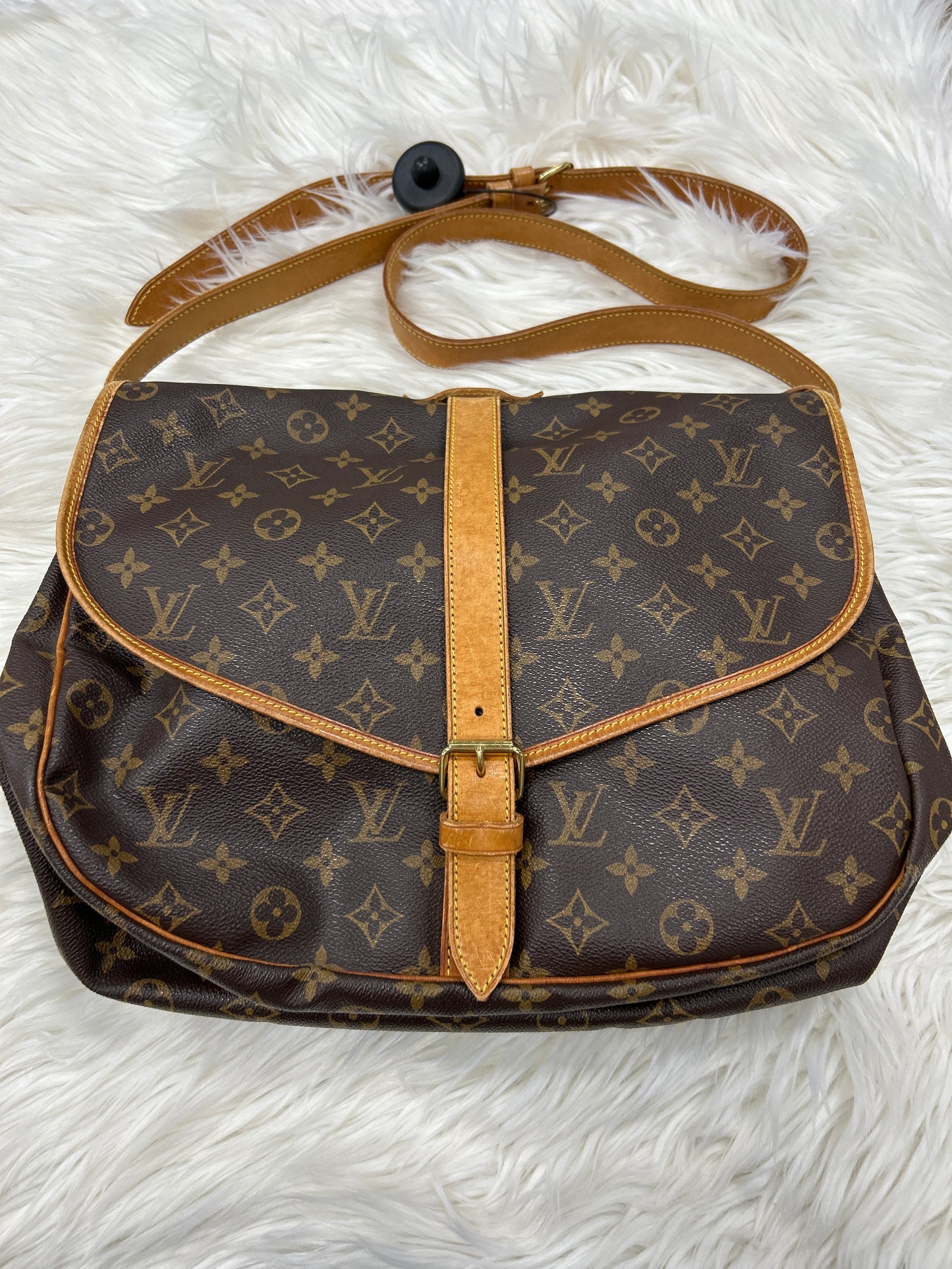 Handbag Luxury Designer By Louis Vuitton, Size: Large