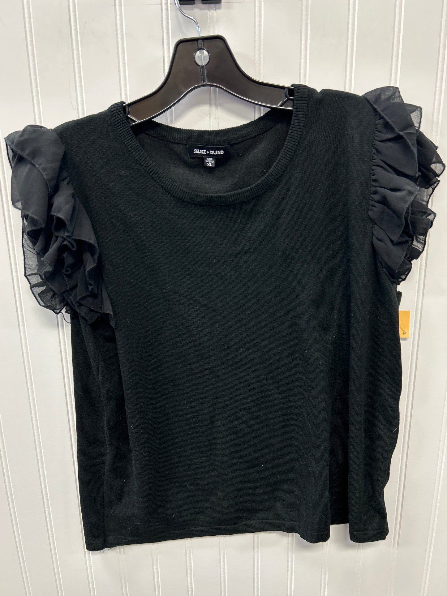 Top Sleeveless By Cmc In Black, Size:Xl