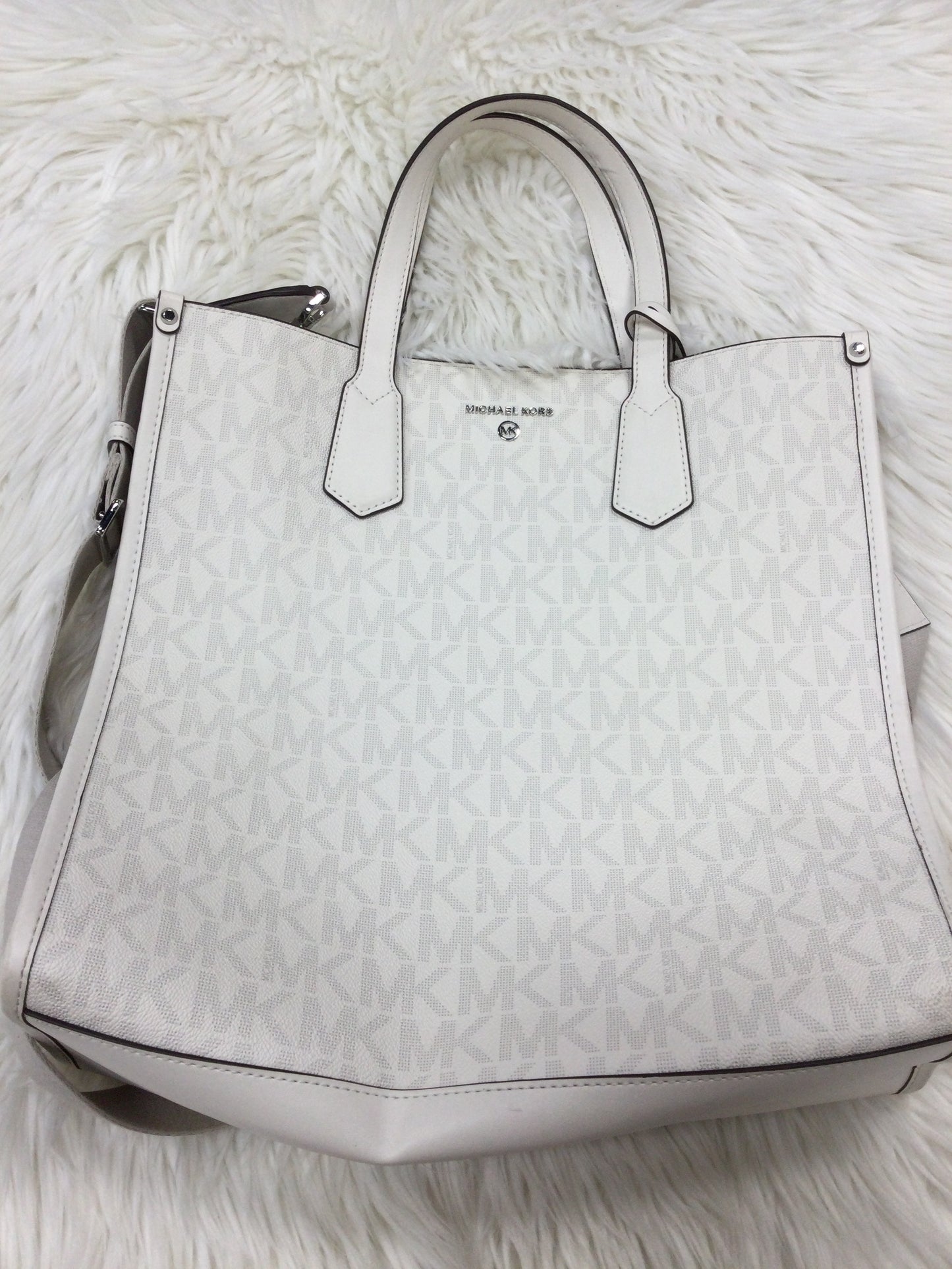 Handbag Designer By Michael Kors In White, Size:Large