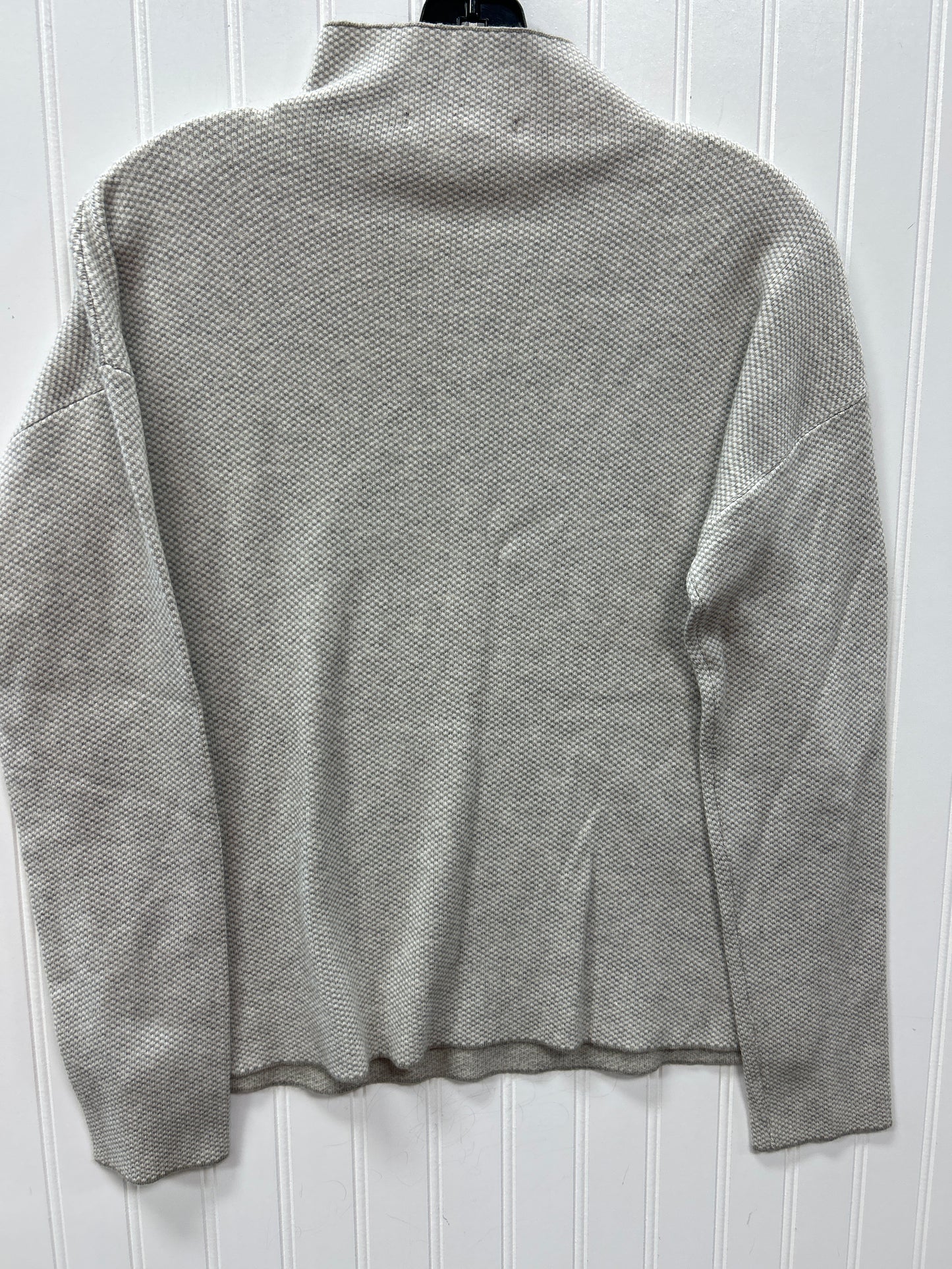 Top Ls By Tahari In Grey, Size:M