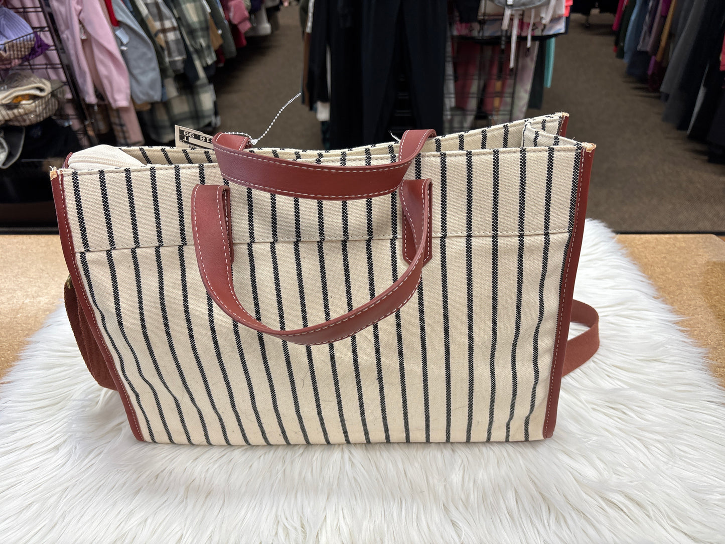 Handbag By Cmc In White, Size:Medium