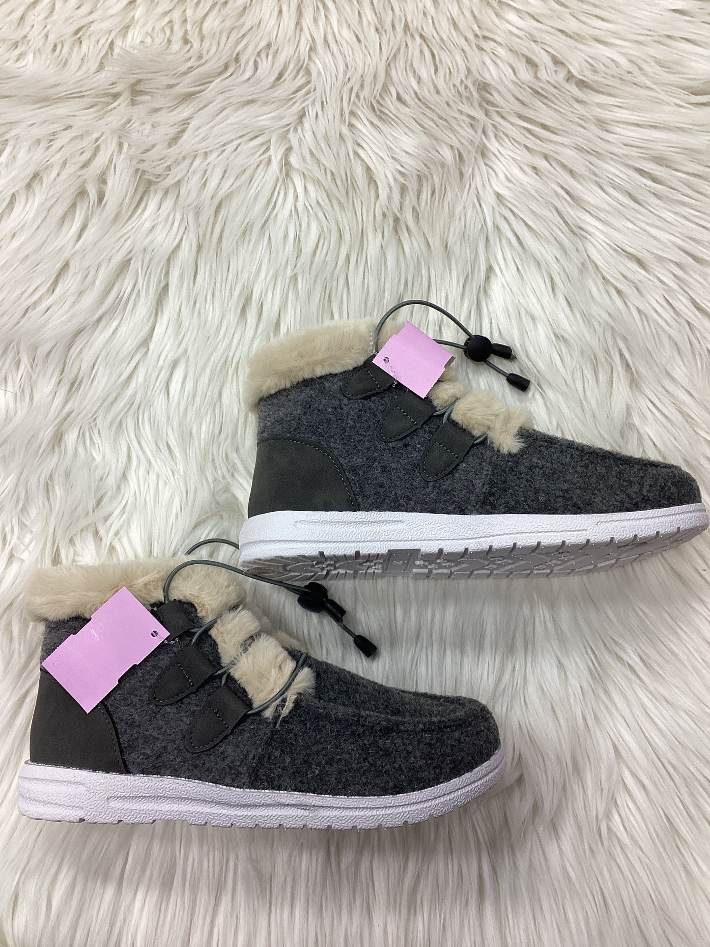 Shoes Flats By Clothes Mentor In Grey, Size:7.5