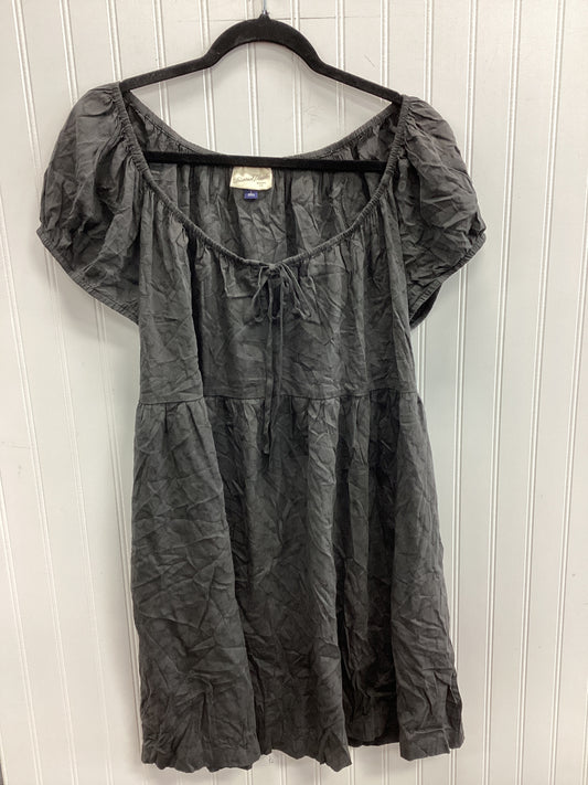 Dress Casual Short By Universal Thread In Grey, Size:L