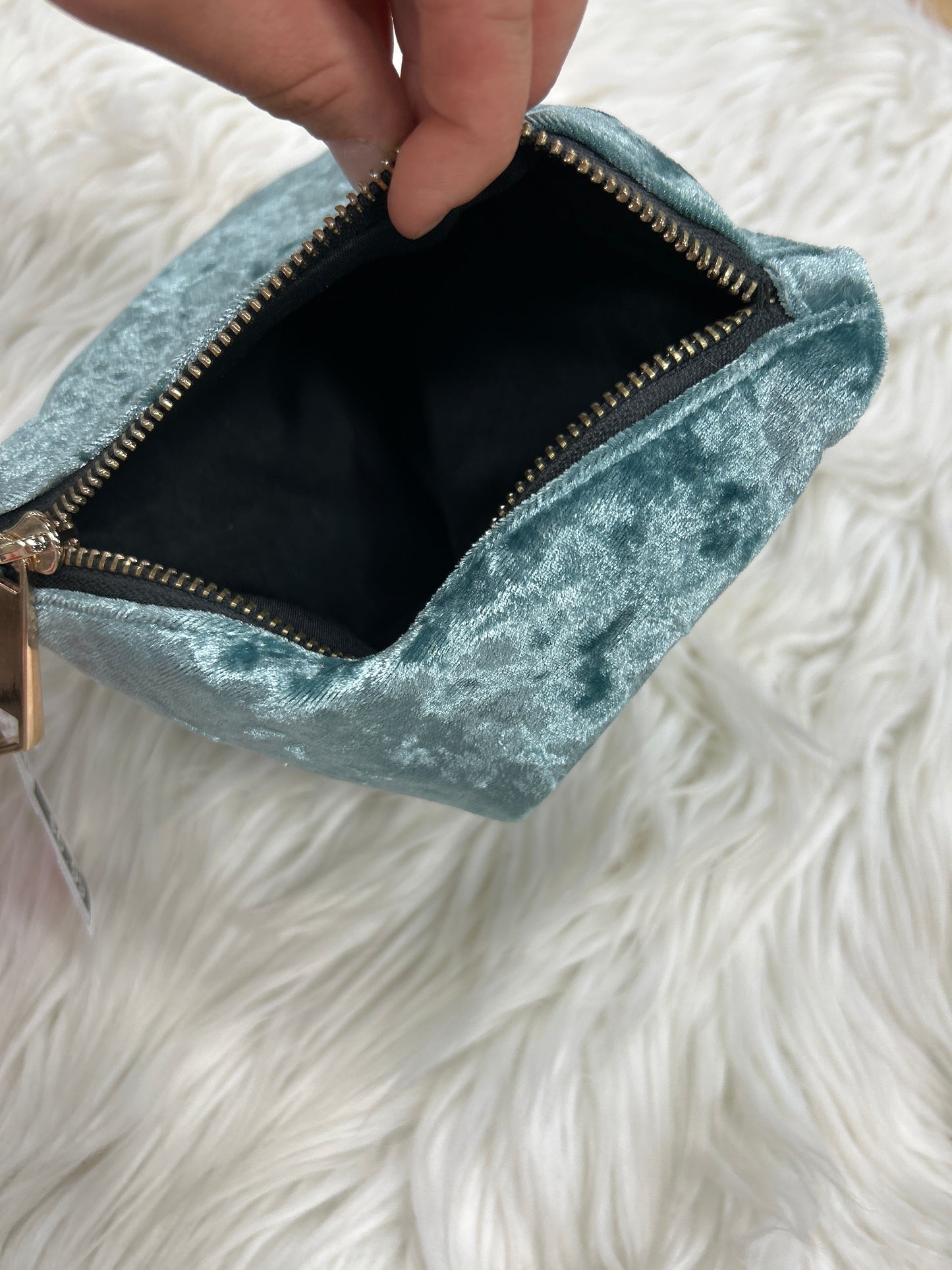 Wristlet By Clothes Mentor In Blue, Size:Small