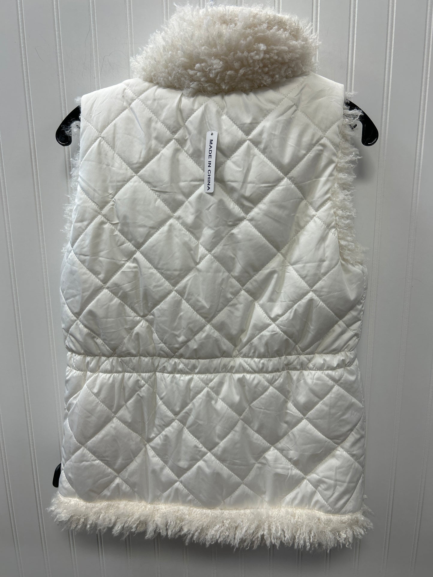 Vest Faux Fur & Sherpa By Clothes Mentor In White, Size:M