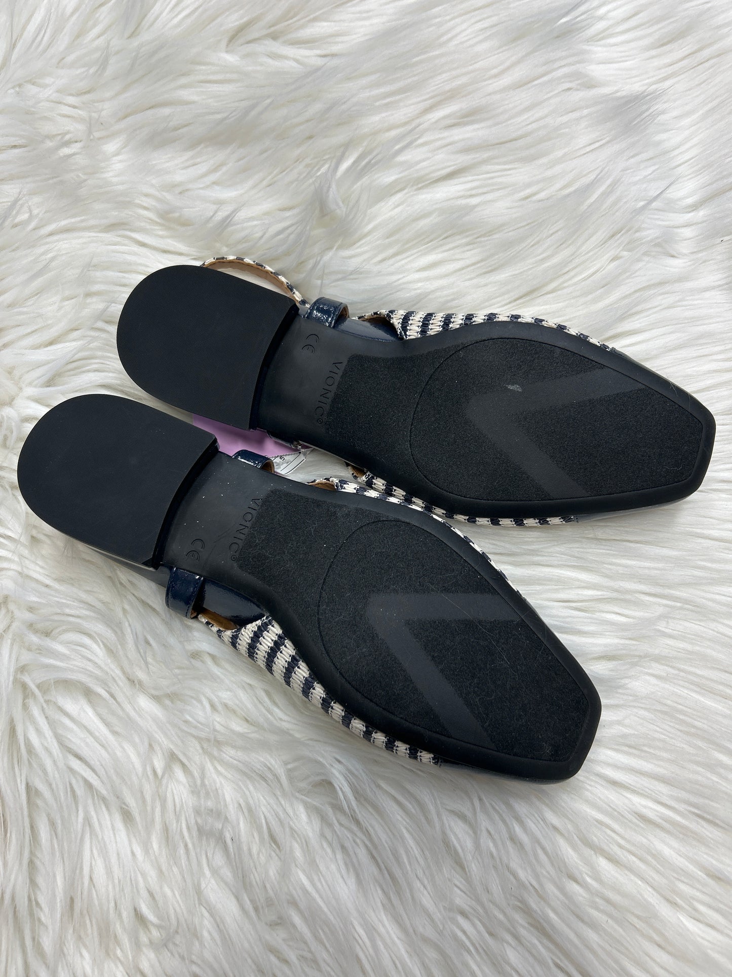 Shoes Flats By Vionic In Black & Cream, Size:8.5