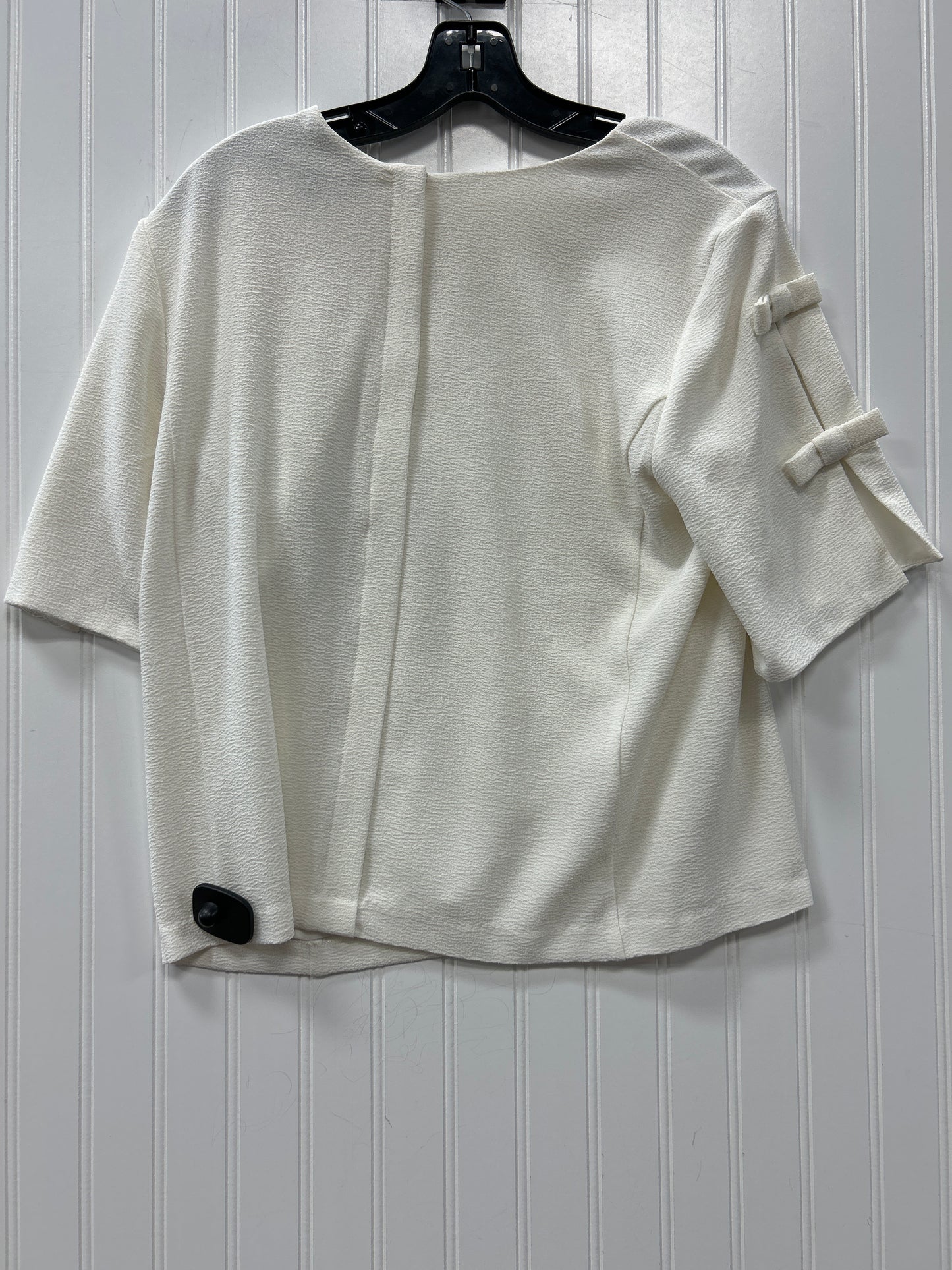 Blouse Ss By Clothes Mentor In Cream, Size:L