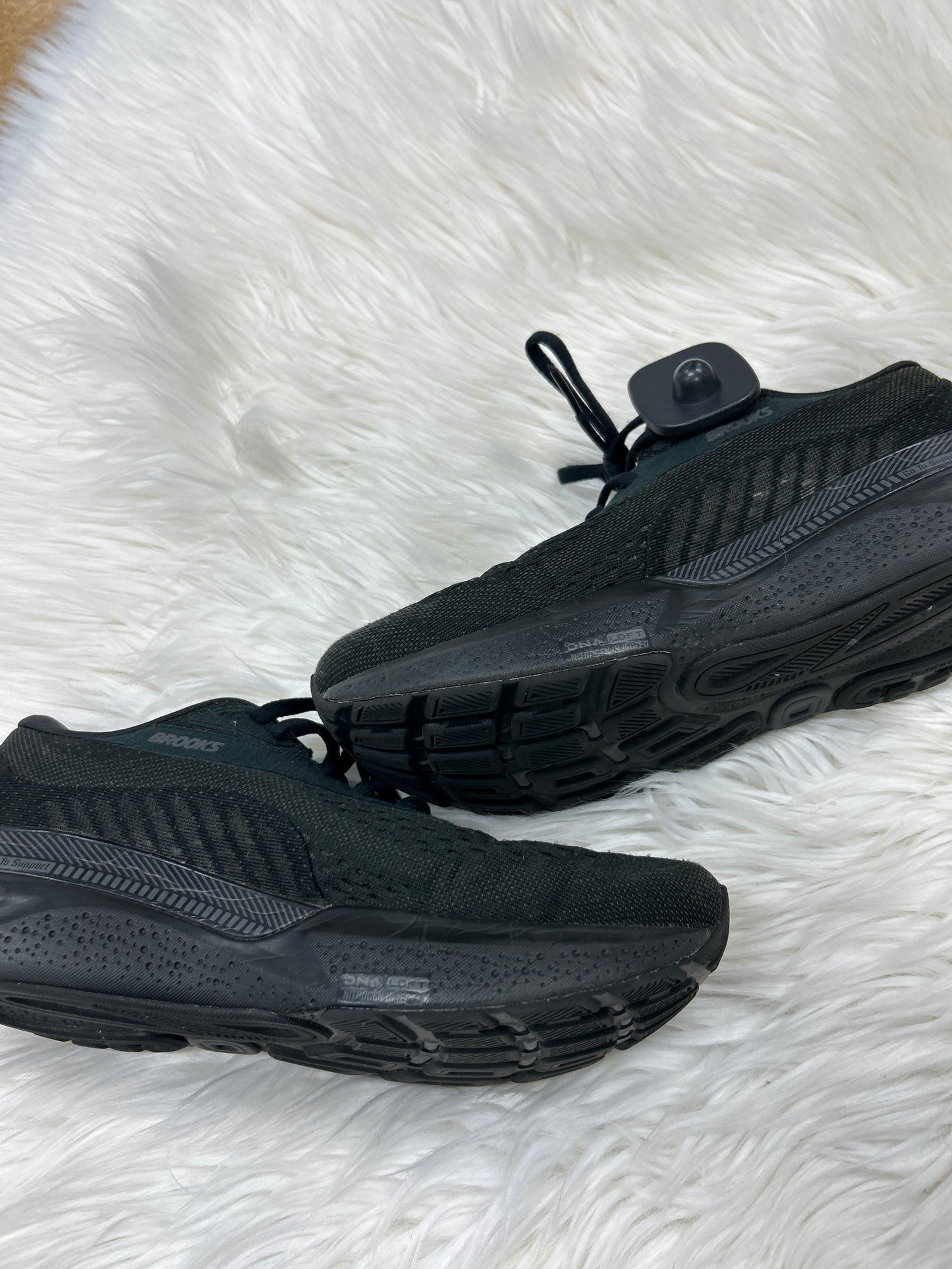 Shoes Athletic By Brooks In Black, Size:8.5