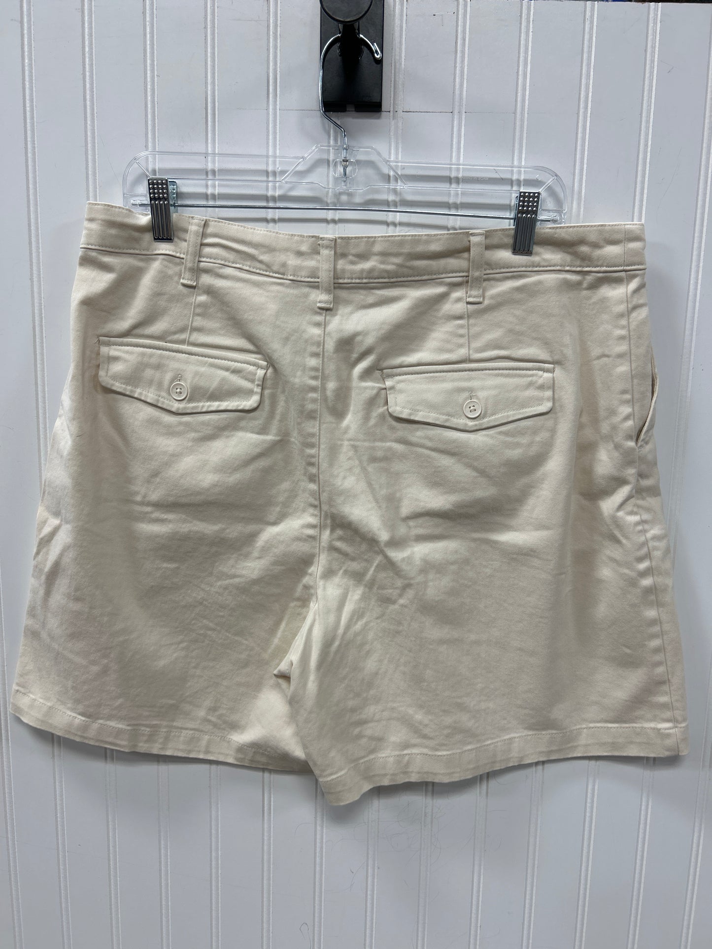 Shorts By Banana Republic In Cream, Size:14