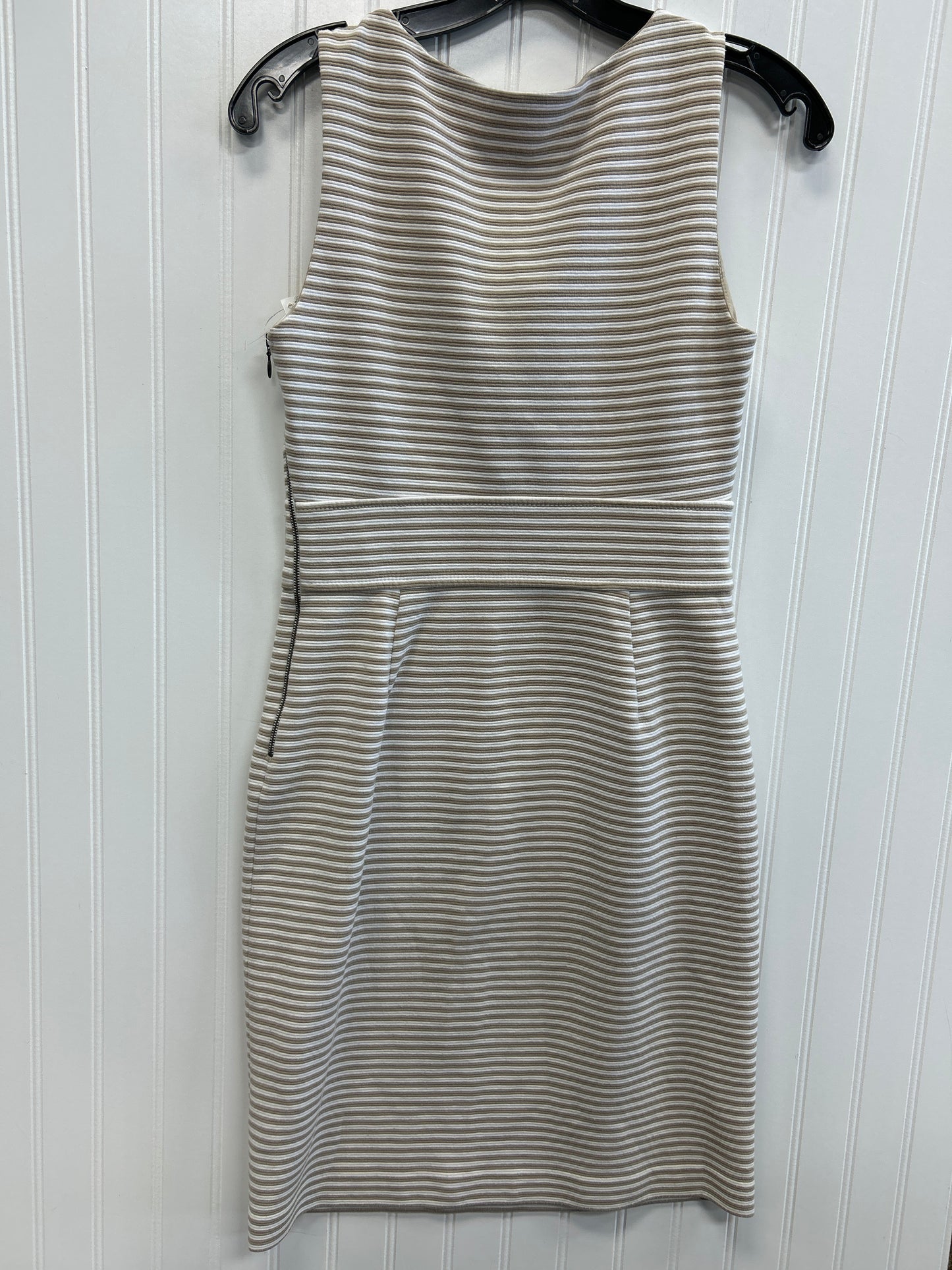 Dress Casual Short By Banana Republic In Cream & Tan, Size:6