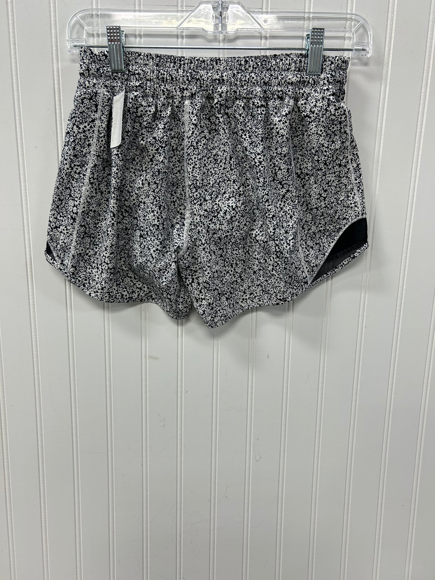 Athletic Shorts By Lululemon In Black & White, Size:6