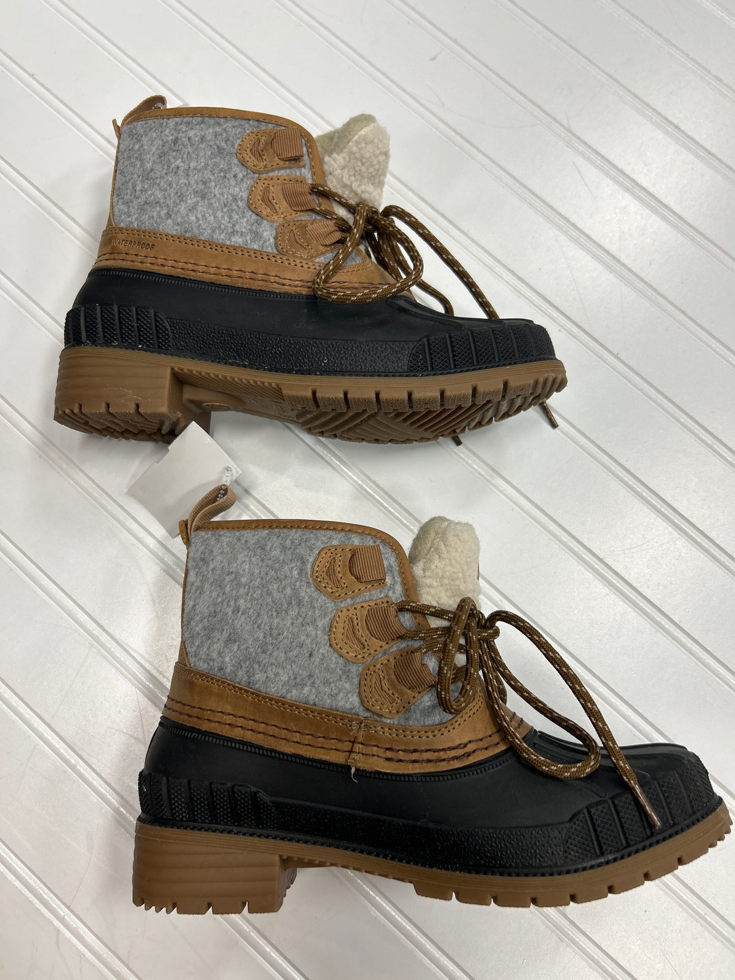 Boots Snow By Kamik In Grey, Size:6