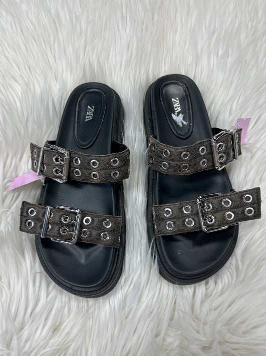 Sandals Flats By Zara In Black, Size:9