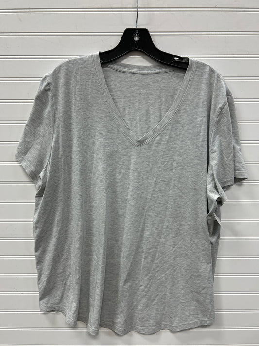 Athletic Top Ss By Lululemon In Grey, Size:L