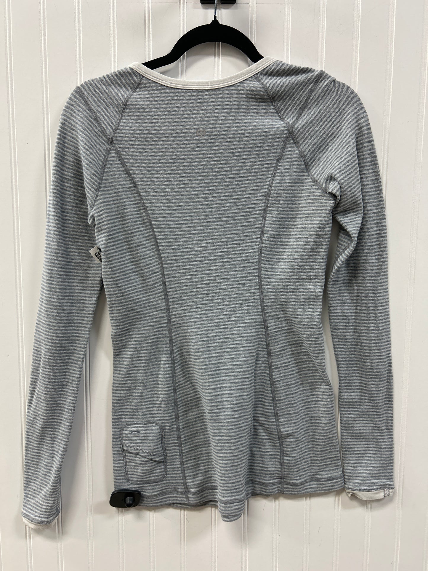 Athletic Top Ls Collar By Lululemon In Grey, Size:M