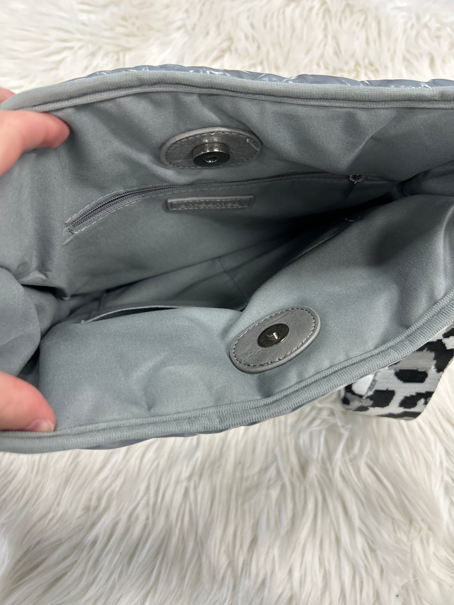 Crossbody By Cmc In Grey, Size:Medium