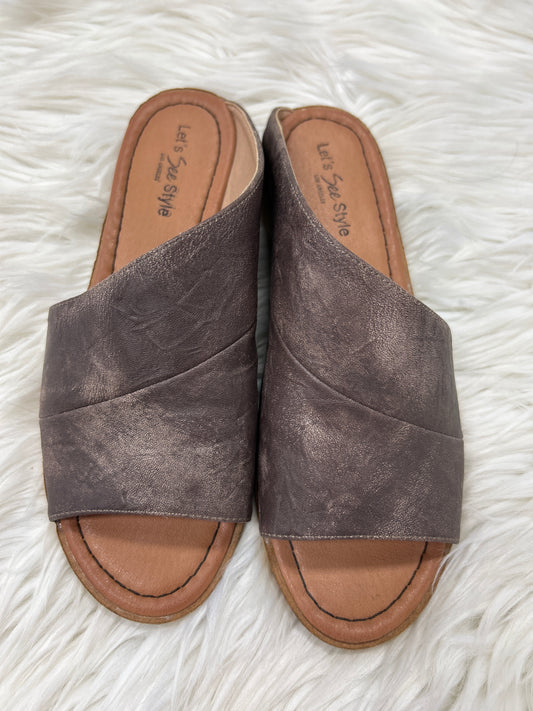 Sandals Flats By Cmc In Taupe, Size:6.5