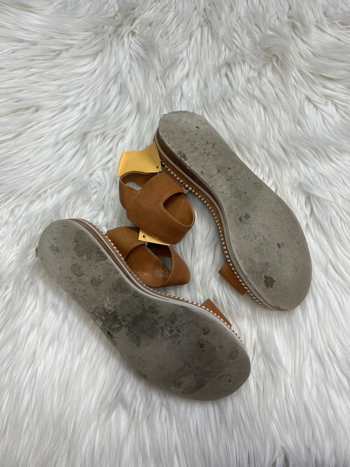 Sandals Flats By Vince Camuto In Brown, Size:8