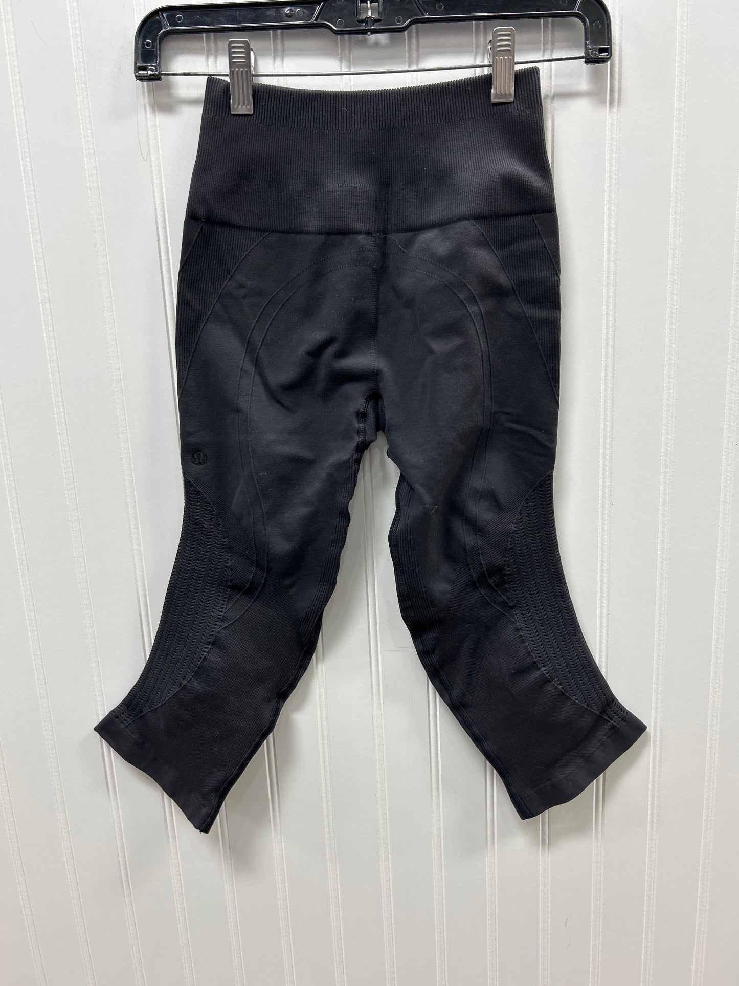 Athletic Leggings Capris By Lululemon In Black, Size:2