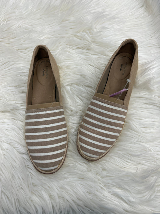 Shoes Flats By Clarks In Brown & White, Size:11