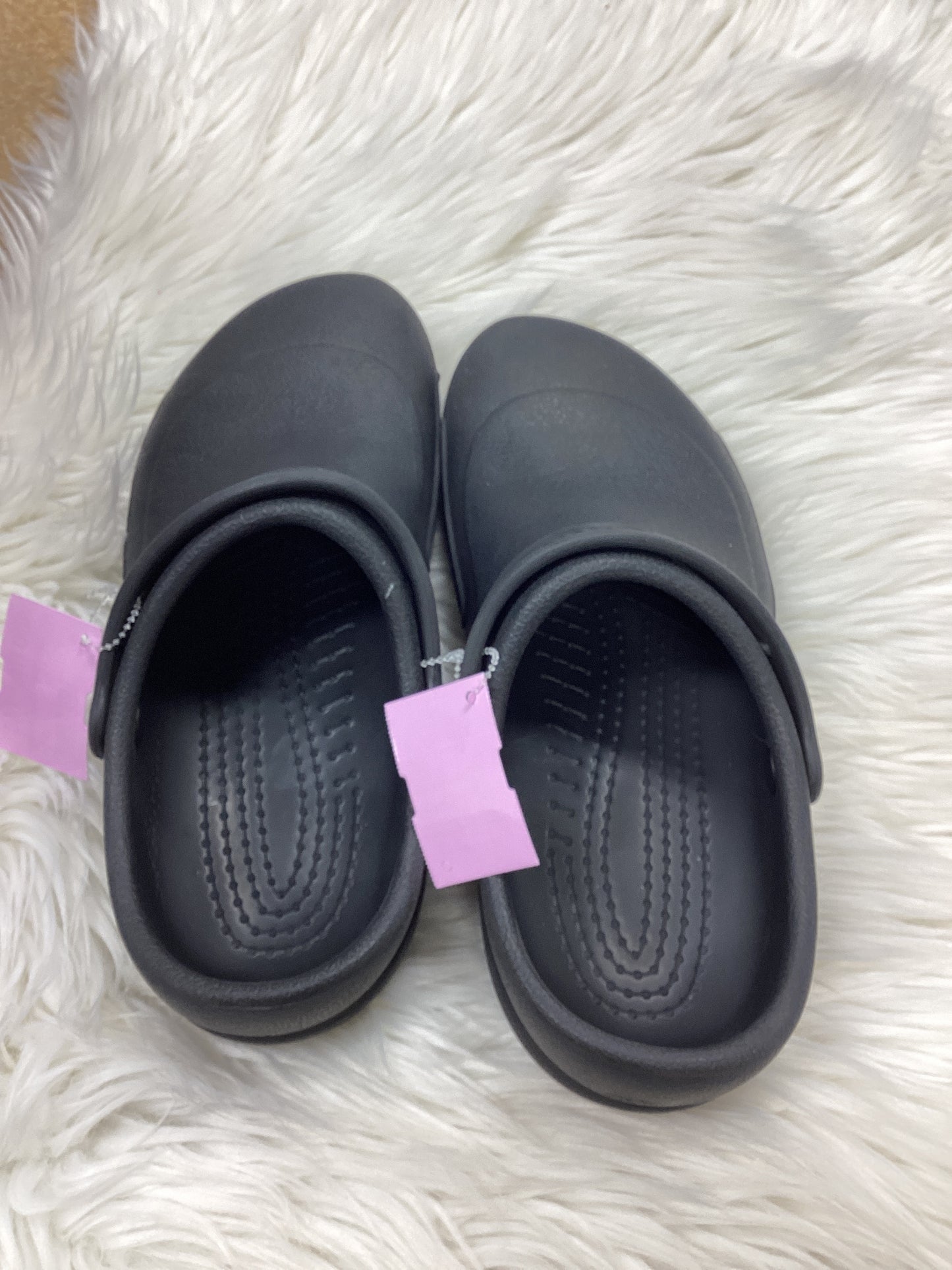 Shoes Flats By Crocs In Black, Size:9