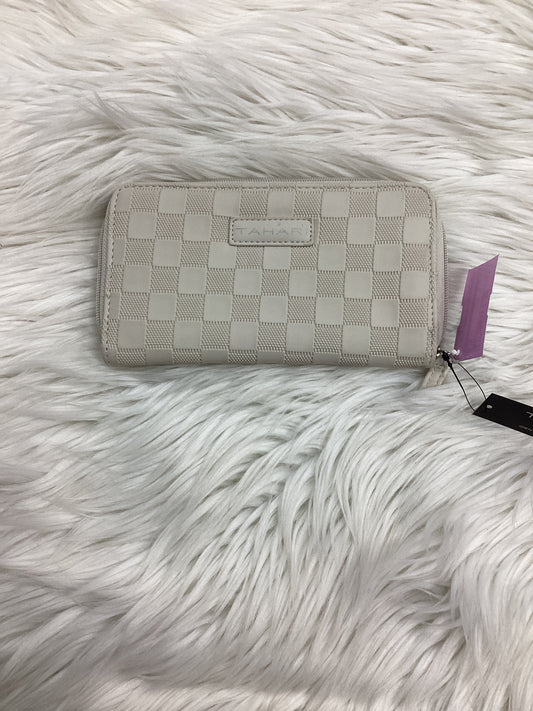 Wallet By Tahari In Cream, Size:Medium