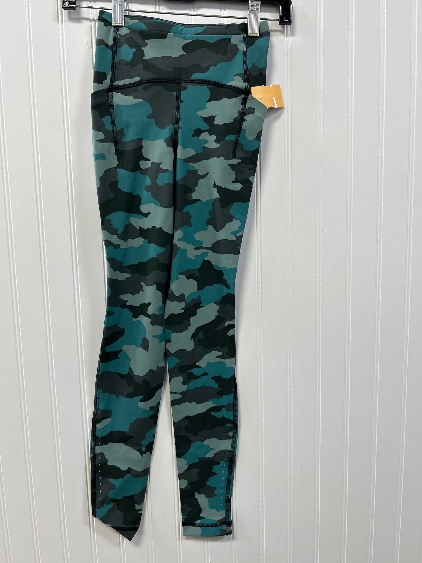 Athletic Leggings Capris By Lululemon In Camouflage Print, Size:0