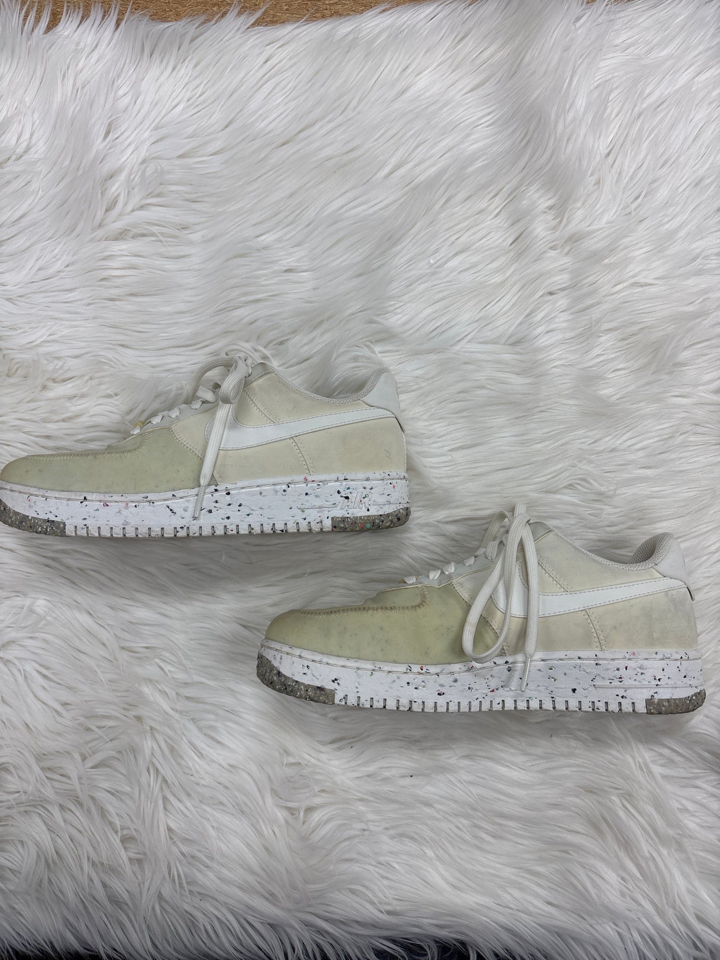 Shoes Sneakers By Nike In Cream & Green, Size:10.5