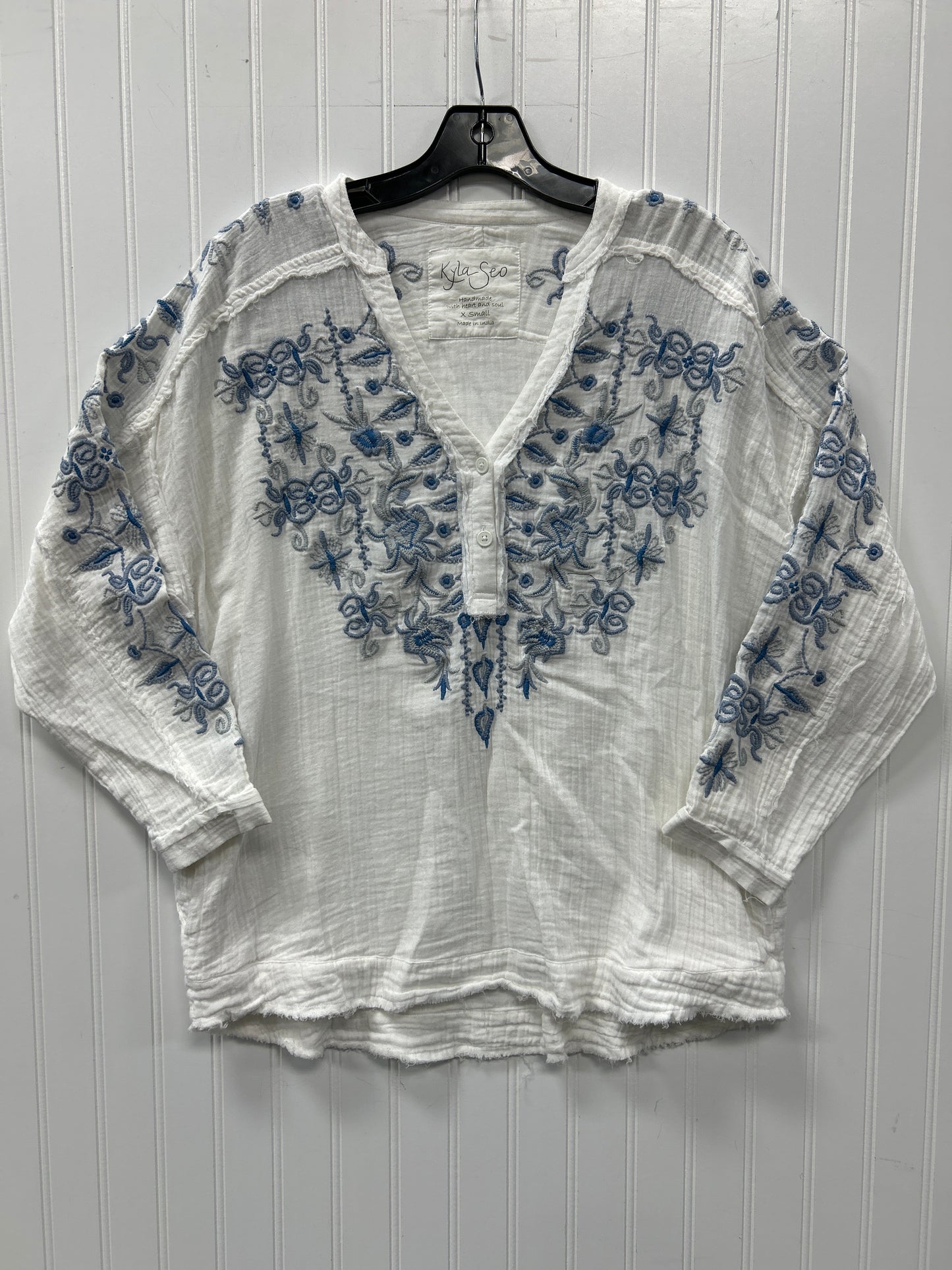 Top Ls By Cmc In White, Size:Xs