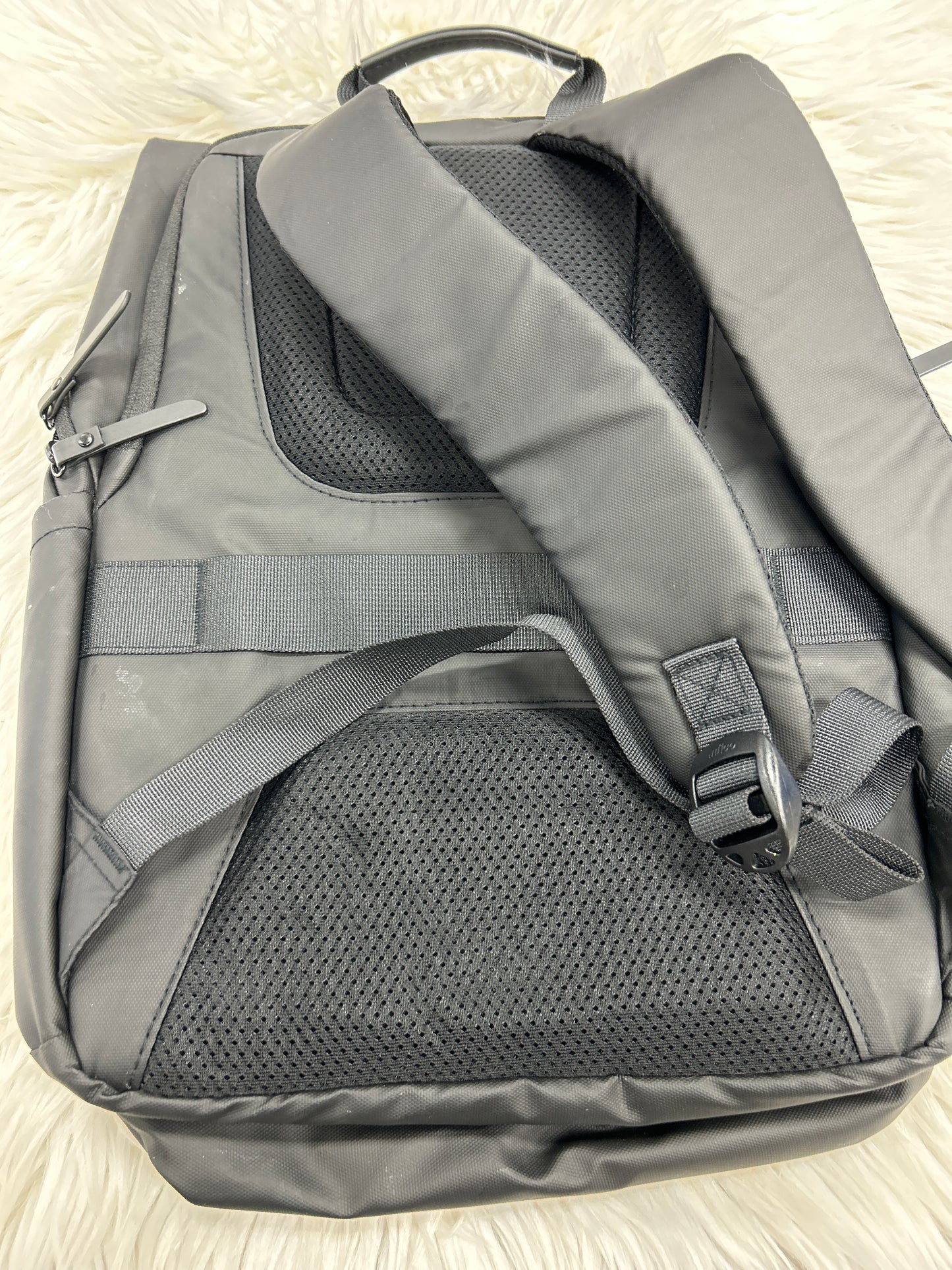 Backpack By Clothes Mentor In Black, Size:Large