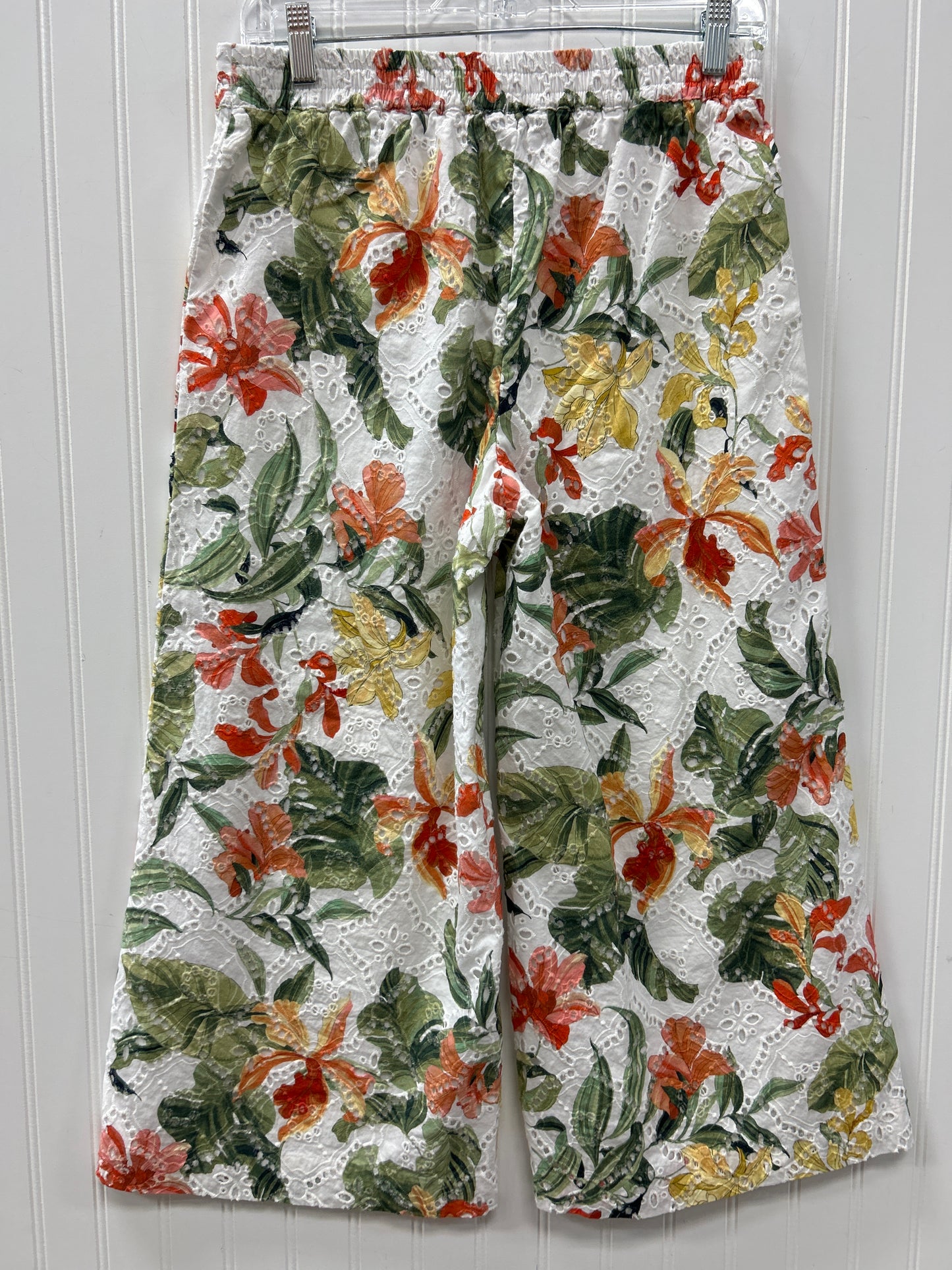 Pants Cropped By Chicos In Cream & Green, Size:2