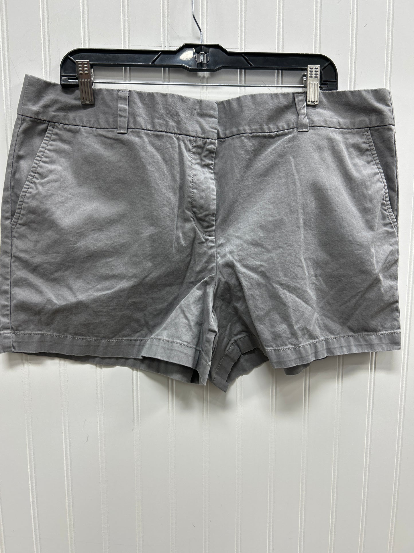 Shorts By Loft In Grey, Size:16